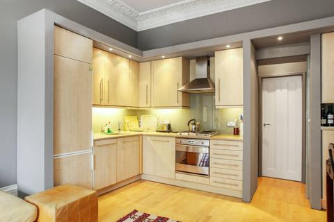1 bedroom flat for sale, Royal Crescent, Kensington, London, W11