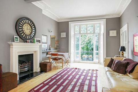 1 bedroom flat for sale, Royal Crescent, Kensington, London, W11