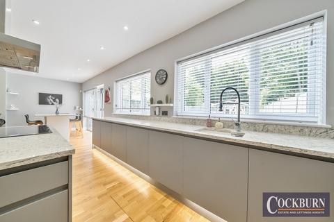 5 bedroom semi-detached house for sale, Leysdown Road, Mottingham, SE9