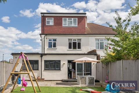 2 Leysdown Road, London, SE9 3LT