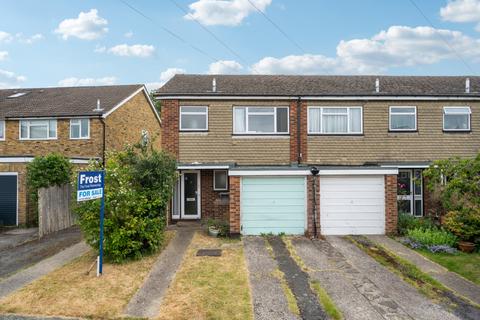 3 bedroom semi-detached house for sale, Bench Manor Crescent, Chalfont St. Peter, SL9