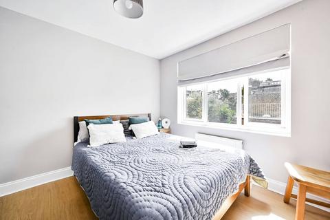 2 bedroom flat for sale, Halford Road, Fulham, London, SW6