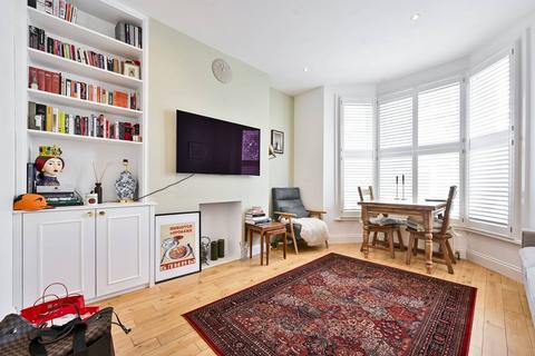 2 bedroom flat for sale, Halford Road, Fulham, London, SW6