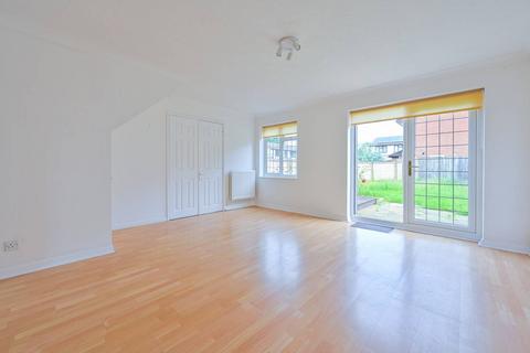 4 bedroom detached house to rent, CHERTSEY, SURREY, KT16, Chertsey, KT16