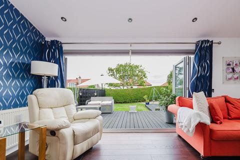 22 Silverknowes Crescent, Edinburgh, EH4 5JE