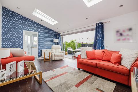 22 Silverknowes Crescent, Edinburgh, EH4 5JE