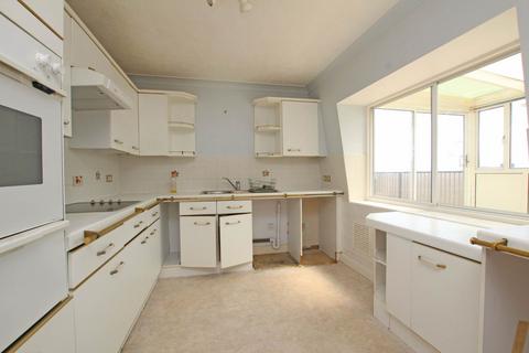 2 bedroom flat for sale, St Leonards Road, Eastbourne, BN21 3UT