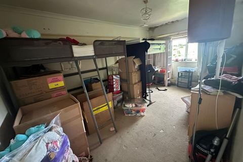 11a, Heath Court Park Road, Uxbridge, UB8 1NU