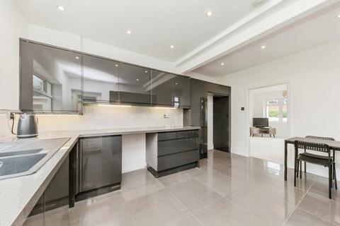 358 Crewe Road, Shavington, Crewe, CW2 5AB