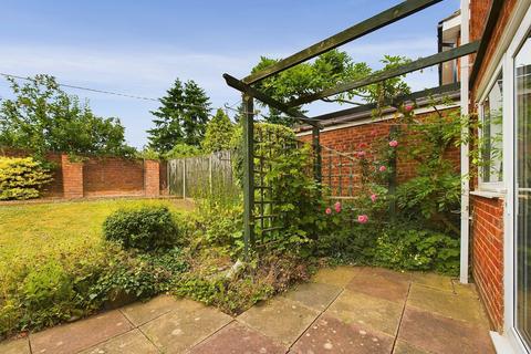 40 Grange Lane, Rushwick, Worcester, WR2 5TG