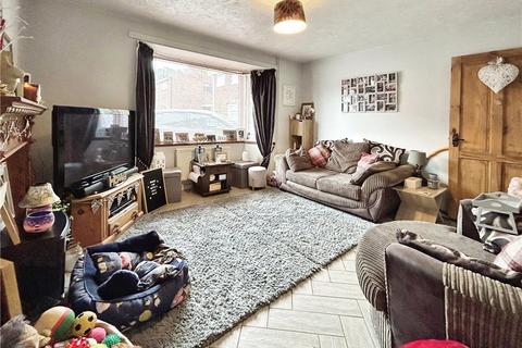 2 bedroom semi-detached house for sale, Maple Close, Evesham, Worcestershire