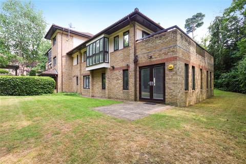 25, Maple Court The Gables, Oxshott, Leatherhead, KT22 0SD