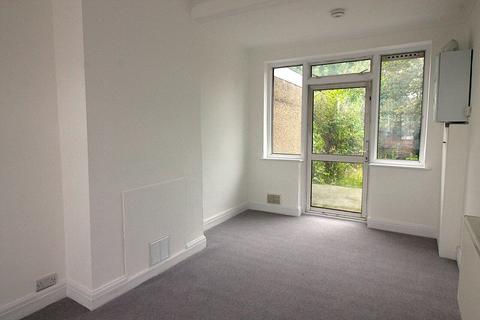 2 bedroom terraced house to rent, Devonshire Road, Southall, UB1