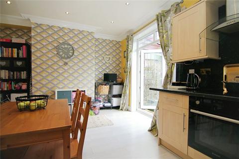 203 Moore Avenue, Bradford, BD7 4JR
