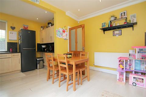 203 Moore Avenue, Bradford, BD7 4JR