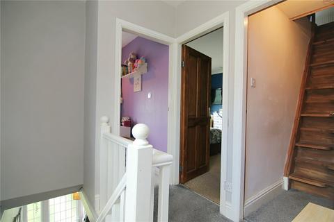 203 Moore Avenue, Bradford, BD7 4JR