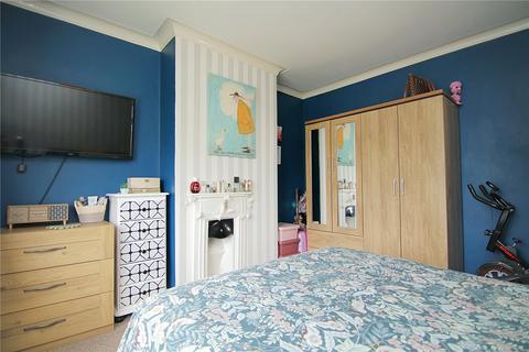 203 Moore Avenue, Bradford, BD7 4JR
