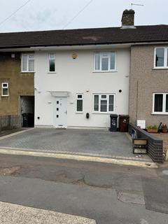 3 bedroom terraced house to rent, Stevens Road, Dagenham RM8