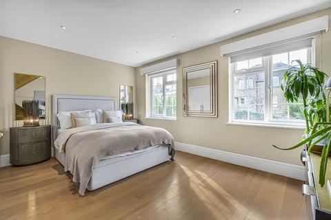 4 bedroom terraced house for sale, Topiary Square, Richmond, Surrey, TW9