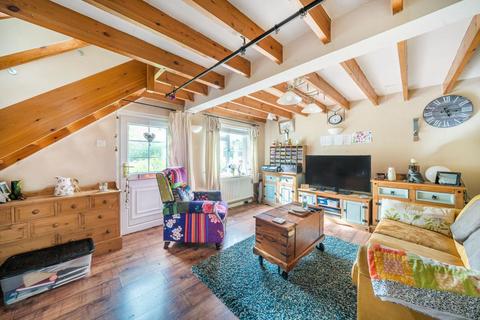 43 Bridge Road, Ickford, Aylesbury, HP18 9HU
