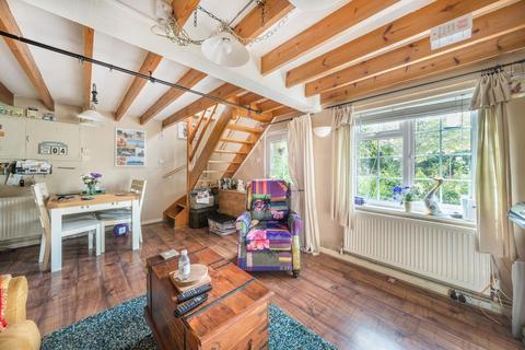 43 Bridge Road, Ickford, Aylesbury, HP18 9HU