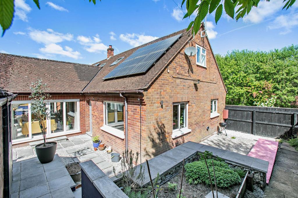 23 Tidcombe Lane