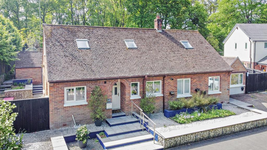 23 Tidcombe Lane