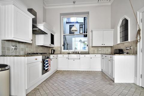 3 bedroom flat for sale, Brunswick Square, Hove, BN3