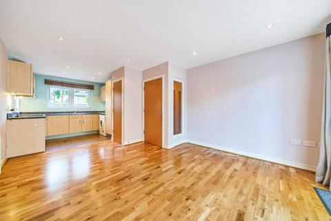 2, Wells Court Medhurst Drive, Bromley, BR1 4TF