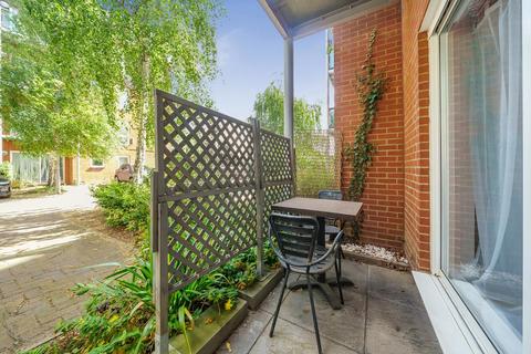 2, Wells Court Medhurst Drive, Bromley, BR1 4TF