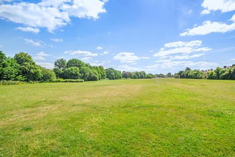 2, Wells Court Medhurst Drive, Bromley, BR1 4TF