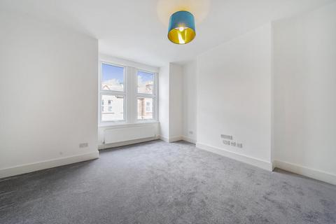 40 Inglemere Road, Mitcham, CR4 2BT