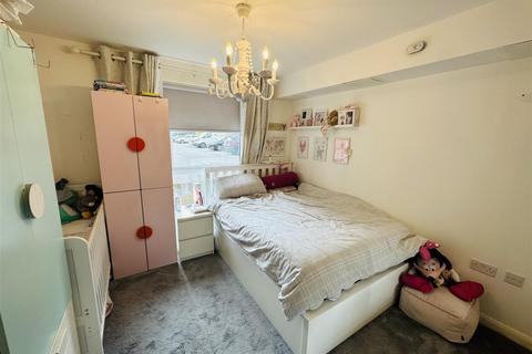 1 bedroom flat for sale, Gemini Court, 12 Zodiac Close, Edgware, Middlesex, HA8