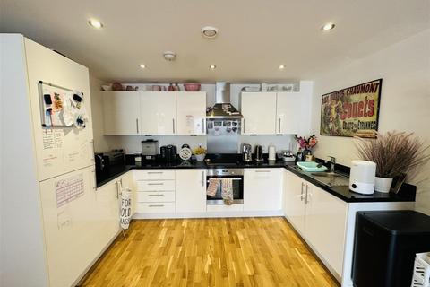 1 bedroom flat for sale, Gemini Court, 12 Zodiac Close, Edgware, Middlesex, HA8