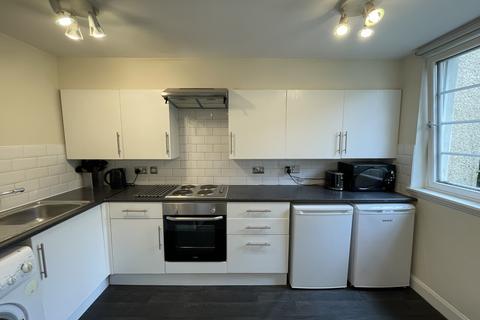 2 bedroom flat to rent, Caledonian Crescent, Edinburgh EH11