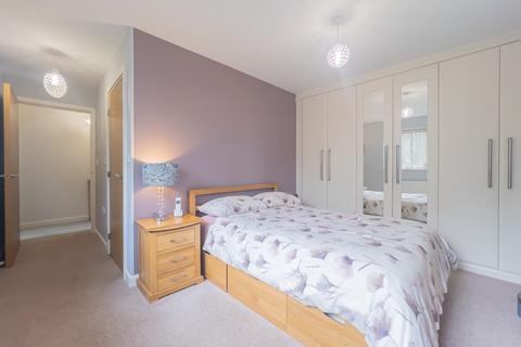 2 bedroom flat for sale, School Road, Hythe