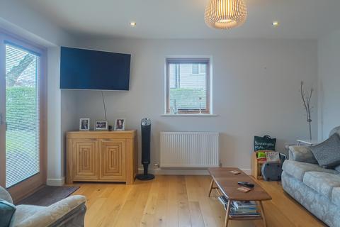 2 bedroom flat for sale, School Road, Hythe