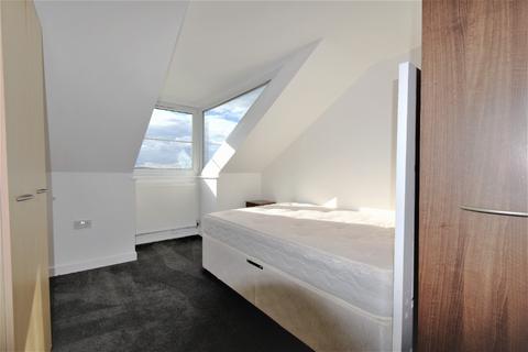 2 bedroom flat to rent, Park Street, Hull, HU2