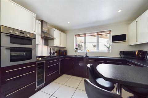 3 bedroom semi-detached house for sale, Magpie Way, Tilehurst, Reading, Berkshire, RG31