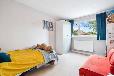 8 Lime Grove, Twickenham, TW1 1EL