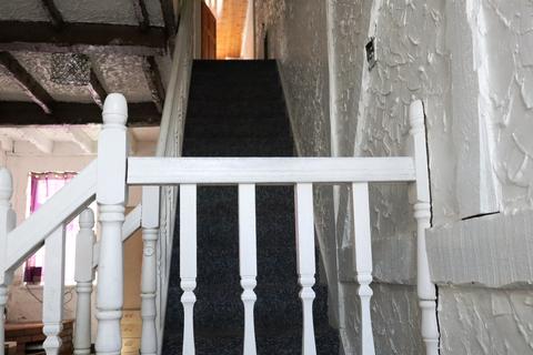 2 bedroom terraced house for sale, Mornington Street, Leicester LE5