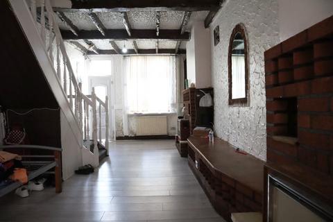 2 bedroom terraced house for sale, Mornington Street, Leicester LE5