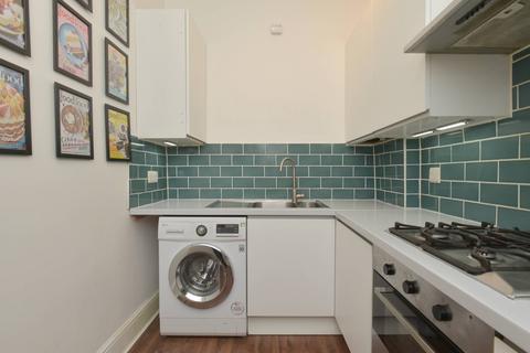 2 bedroom flat for sale, 88/6 East Claremont Street, Bellevue, Edinburgh, EH7 4JZ