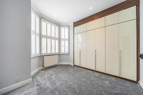 2 bedroom apartment to rent, Shelgate Road London SW11
