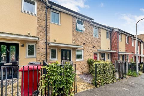 2 bedroom terraced house for sale, Tay Road, Tilehurst, Reading, RG30