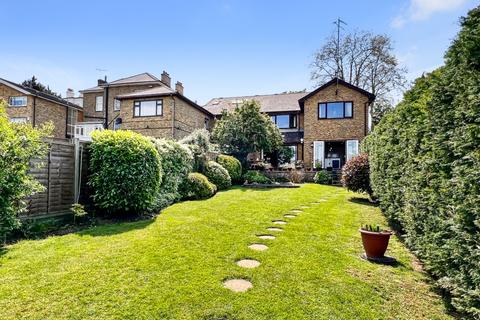 4 Parrock Road, Gravesend, DA12 1PZ