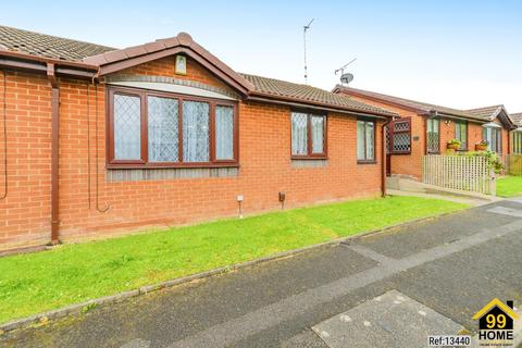 2 bedroom bungalow for sale, Agincourt Street, Heywood, Rochdale, OL10