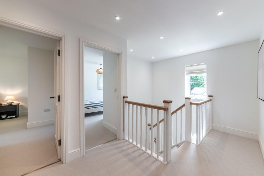Landing - show home