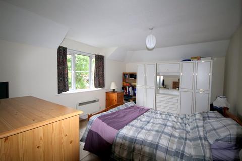 2 bedroom flat for sale, Rickmansworth Road, Harefield UB9