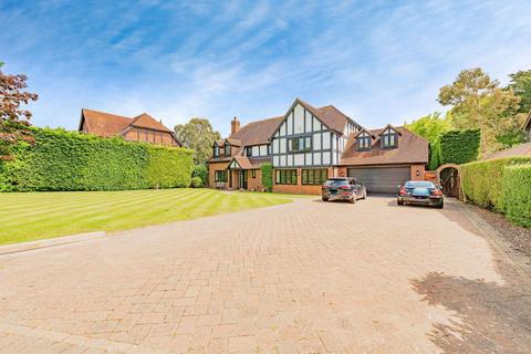 5 bedroom detached house for sale, Woodstock Close, Fareham PO14